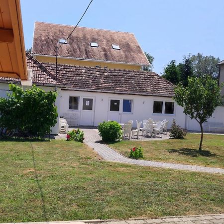 Villa Vanilia Кестхей Экстерьер фото