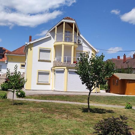 Villa Vanilia Кестхей Экстерьер фото
