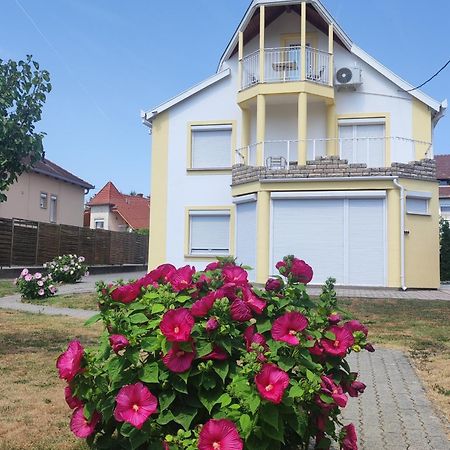 Villa Vanilia Кестхей Экстерьер фото