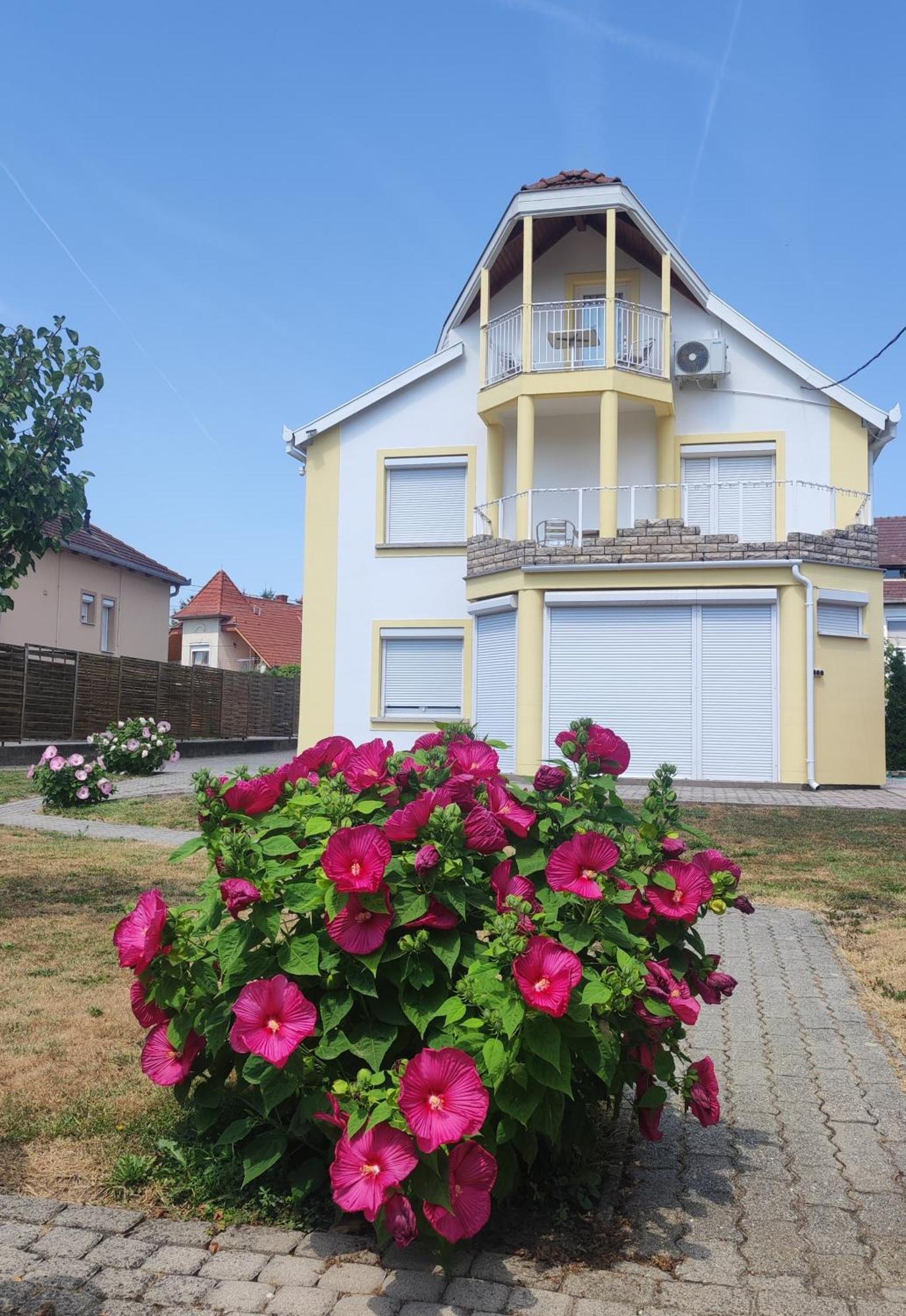 Villa Vanilia Кестхей Экстерьер фото